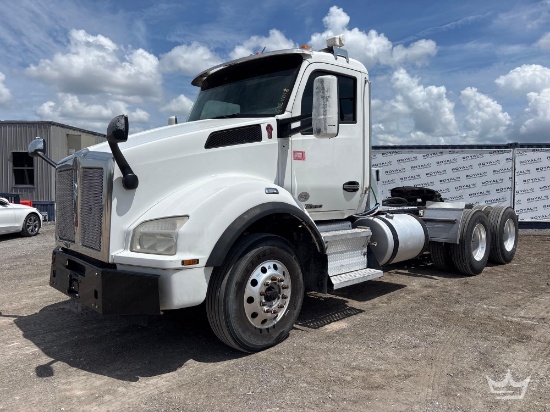2019 Kenworth T880 T/A Wet Kit Day Cab Truck Tractor