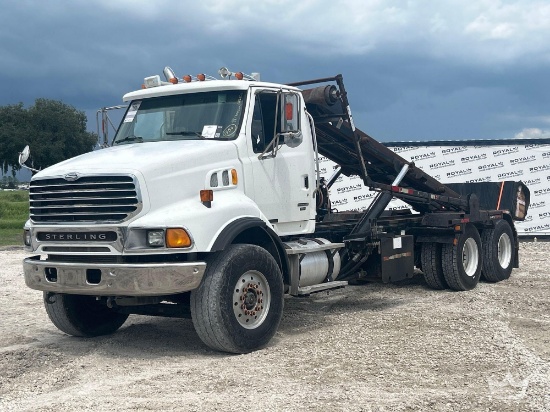 2007 Sterling L9500 Series T/A Roll-Off Truck