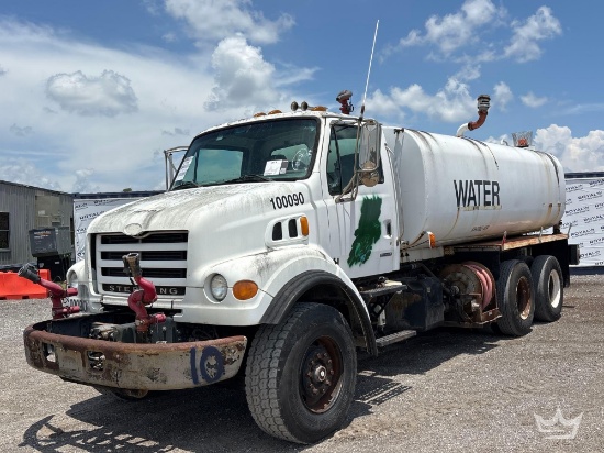 2002 Sterling L7500 Series T/A 2,000 Gallon Water Truck