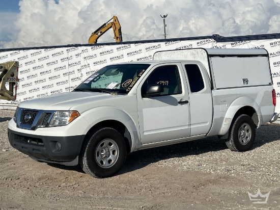 2013 Nissan Ext Cab Pickup Truck