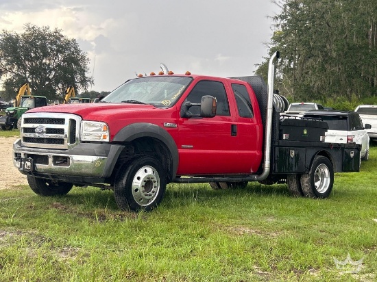 2005 Ford F-450 Ext. Cab Utility Flatbed Truck
