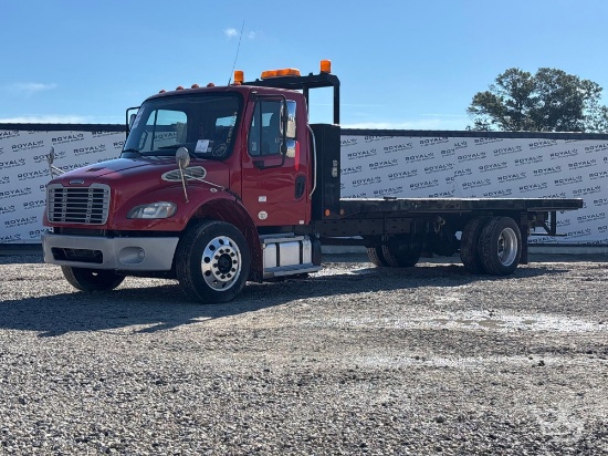 2018 Freightliner M2 106 22ft. S/A Flatbed Truck