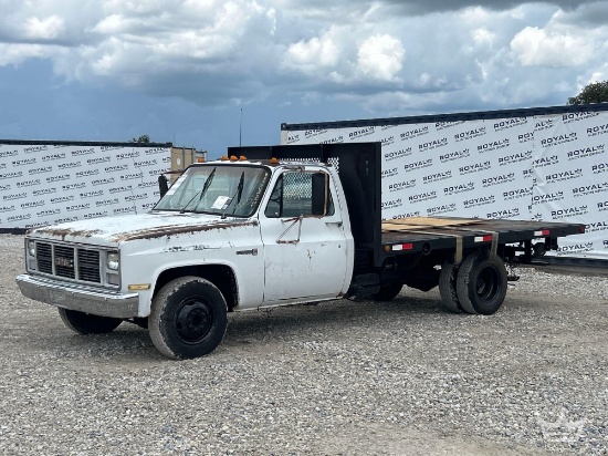 1988 GMC R3500 Flatbed Truck
