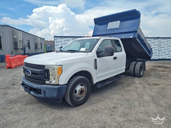 2017 Ford F-350 Mason Dump Truck