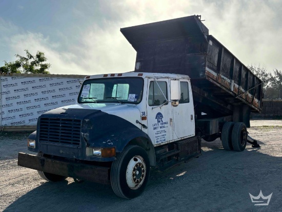 1993 International 4700 Crew Cab Landscape Dump Truck