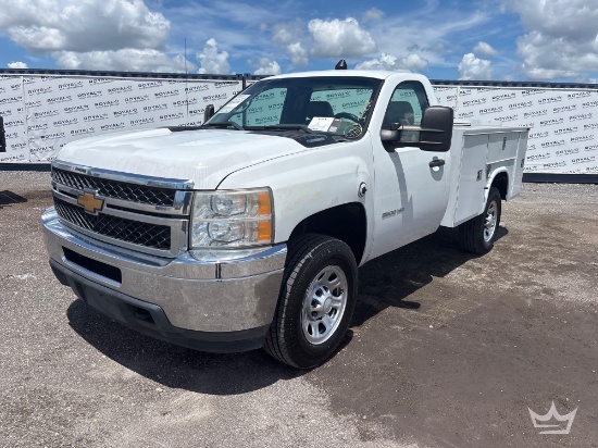 2013 Chevrolet Silverado 3500HD Service Truck