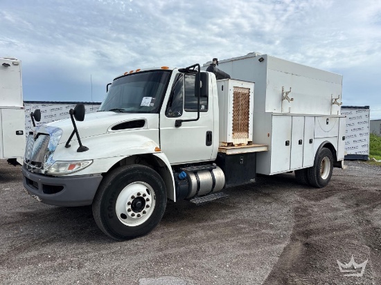 2018 International DuraStar 4300 Venturo CE1500FB 1,500lb. Enclosed Crane Mechanics Truck