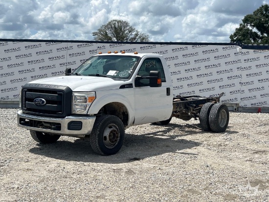 2015 Ford F-350 4x4 Cab and Chassis