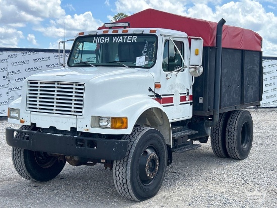 2001 International 4800 4x4 High Water Rescue Truck