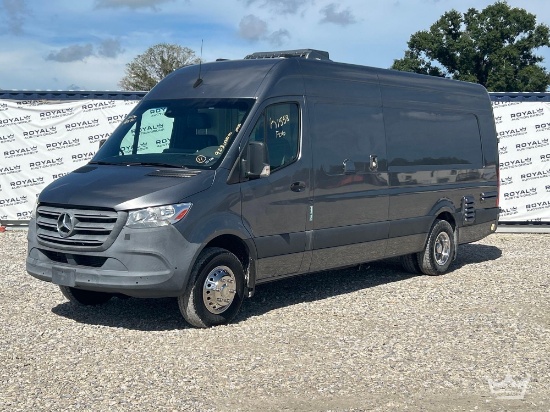 2021 Mercedes-Benz Sprinter 4500 Modified Ford Catering Van