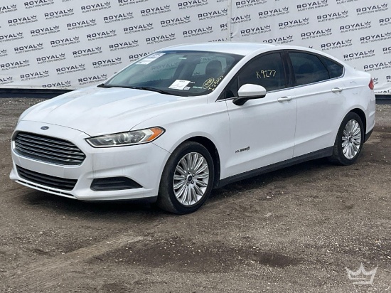 2015 Ford Fusion Hybrid Sedan