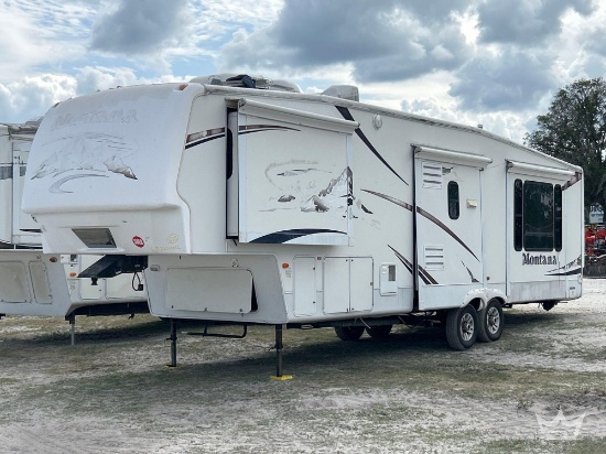 2007 Keystone Montana 5th Wheel T/A Travel Trailer.