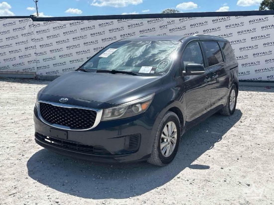 2015 KIA Sedona Van