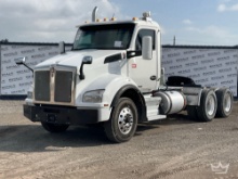2019 Kenworth T880 T/A Wet Kit Day Cab Truck
