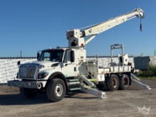 2011 International WorkStar 7400 Altec D4050 15 Ton T/A Hydraulic Truck Crane