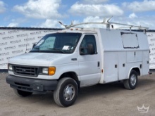 2004 Ford Econoline Reading Enclosed Service Van