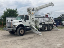 2011 International WorkStar 7400 Altec D4050 15 Ton T/A Hydraulic Truck Crane