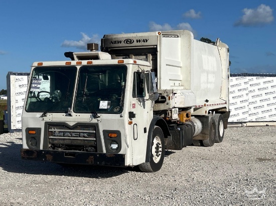 2013 Mack LEU613 T/A New Way Side Loader Garbage Truck