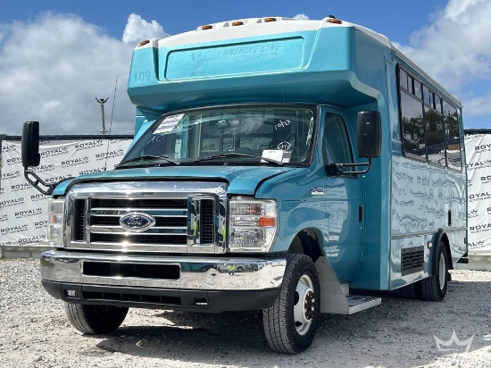 2019 Ford E-450 Passenger Bus