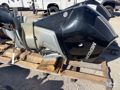 Mercury 300XXL Verado 300hp V8 Outboard Moter.