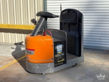 2016 Linde ETR-X Electric Center Ride Tow Tractor
