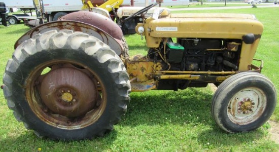 Ford Select-O-Speed tractor. Note: Runs and drives. Please view all photos