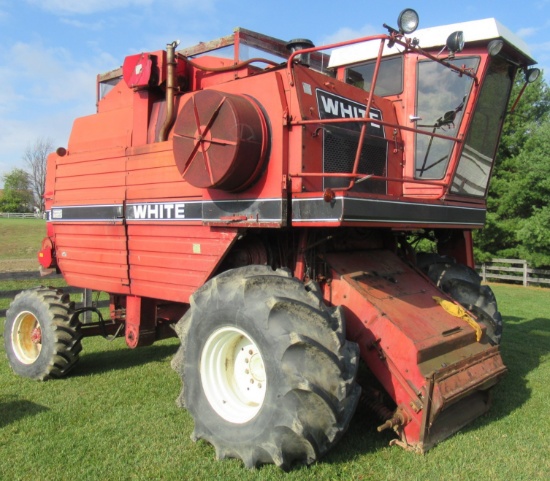 White 8900 Harvest Boss Combine with 2 Heads, White Kwik-Cut & 706N Corn head.