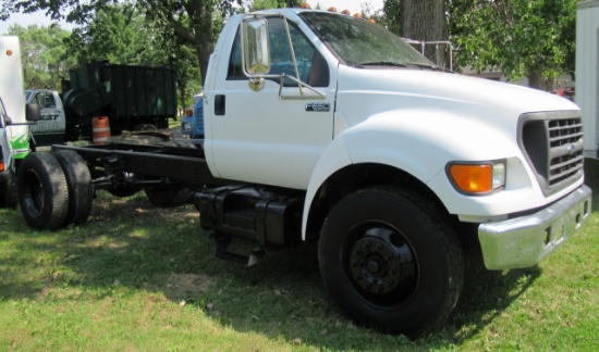2001 Ford Cab & Chassis