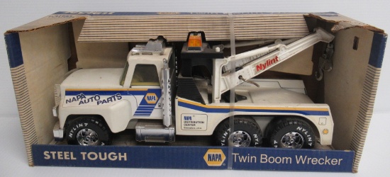 Nos Nylint Napa Twin Boom Wrecker No. 866-n.