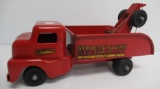 Structo No. 910 Pressed Steel Towing Service Truck. Measures 11.5