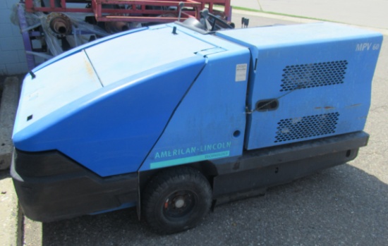 American – Lincoln MPV60 Parking Lot Sweeper