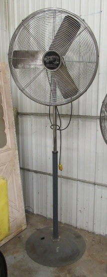 Hampton Bay Shop Fan.