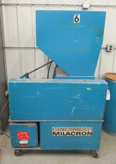 Cincinnati Milacron Model Cms1120 Grinder.