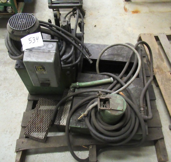 Hydraulic Pump With Reservoir.