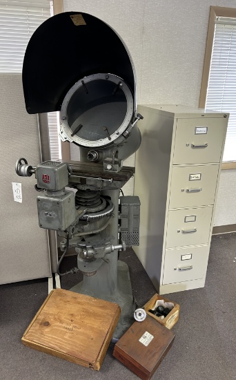 Joes & Lamson Machine Co. Model Pc-14 Comparator And Measuring Machine.