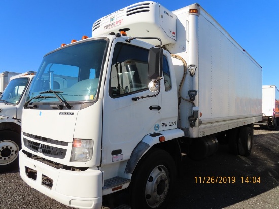 2010 MITSUBISHI FM330 REEFER TRUCK