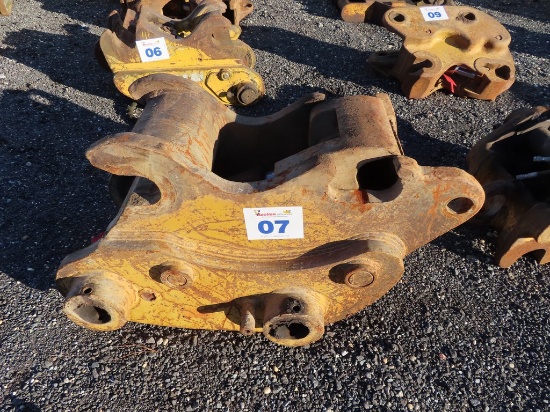 Caterpillar 325C Coupler