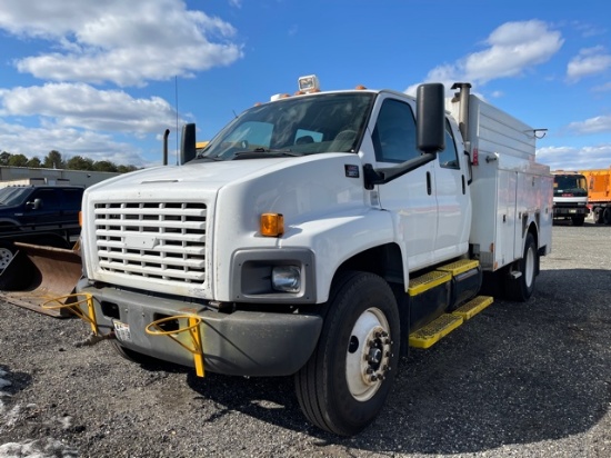 2007 GMC C8500 Crew Cab Utility Truck