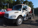 2007 Freightliner Businesses Class m2 Lube/Service Truck