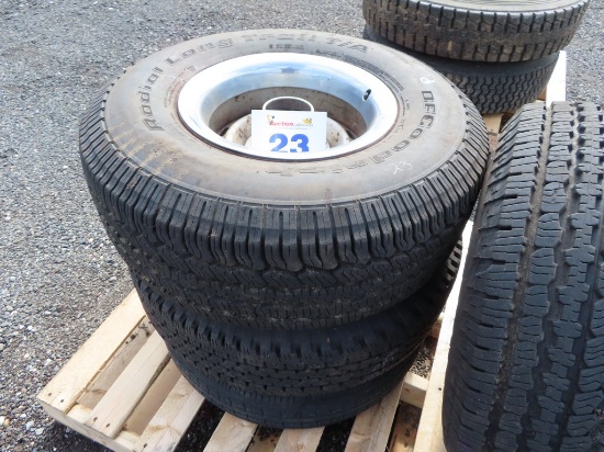 Set of 4 8 Lug Wheels w/ Tires