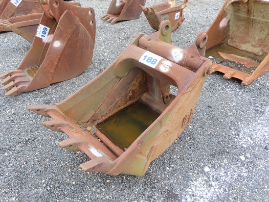 24” Clam Shell Bucket