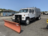 1986 International S1600 Crew Cab Service Truck w/ Plow