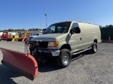 2004 Ford E-350 4x4 w/ Plow