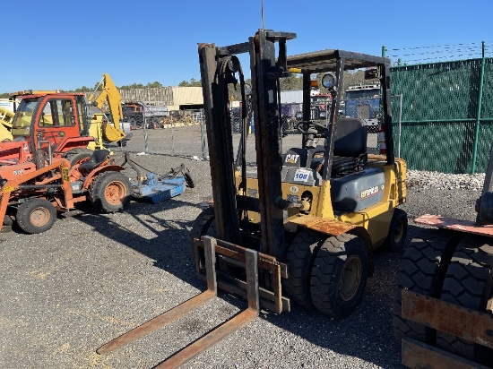 Caterpillar DP25 Forklift