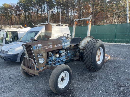 Ford 2600 Tractor w/ Brush Hog