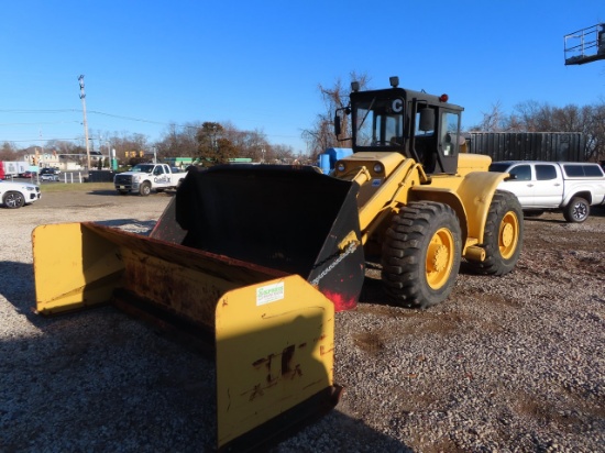 Case Wheel Loader w/ Snow Box