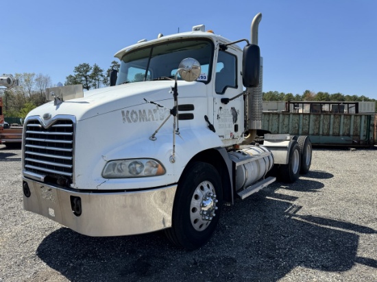 2005 Mack Vision CXN613 Tandem Tractor