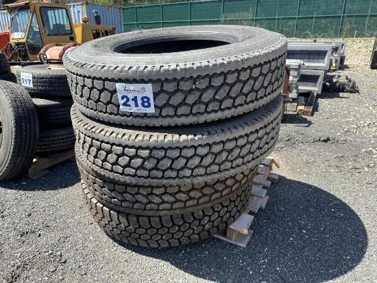 Set of 4 11R24.6 Tires