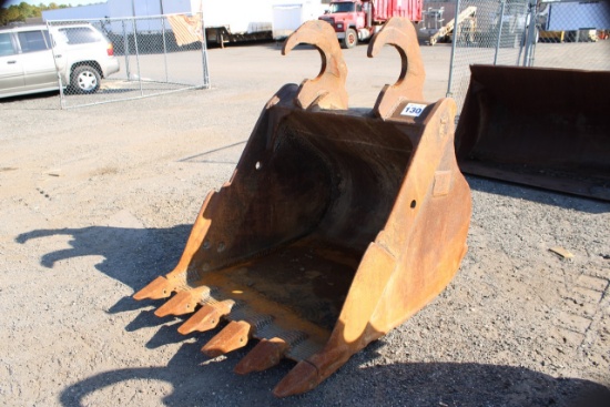 Caterpillar 320 48” Bucket
