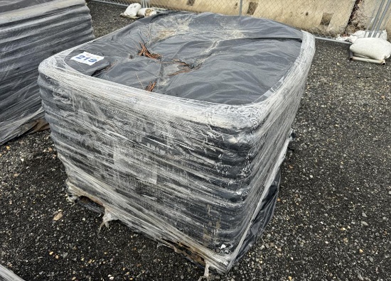 Pallet of De-Icing Rock Salt (120 20lb Bags)